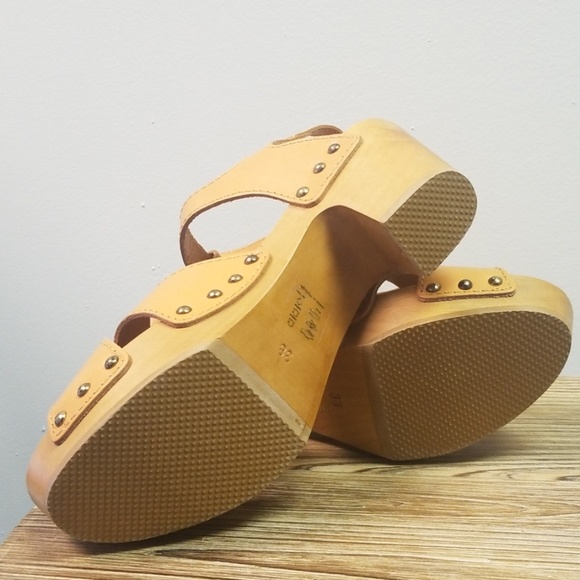 APC Beige Sandle Shoe - Picture 6 of 6